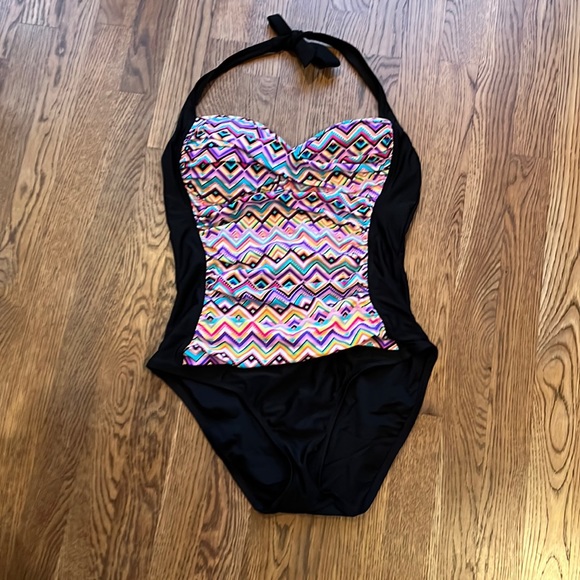 La Blanca Swim La Blanca One Piece Eight Gathered Sides Size Poshmark
